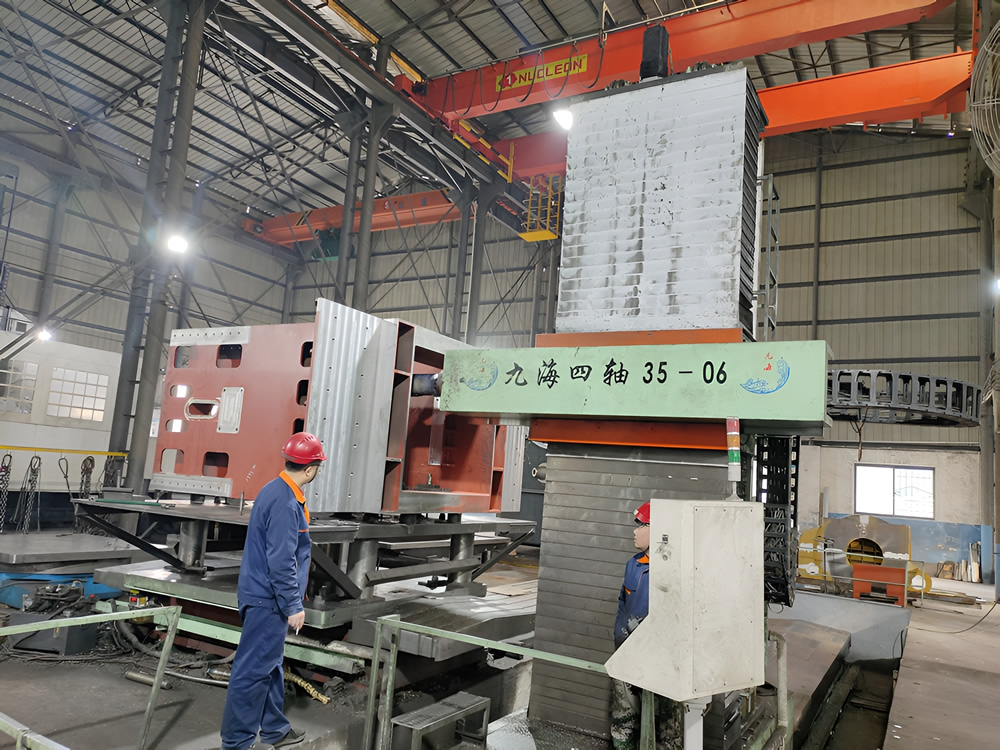 四轴卧式数控机床